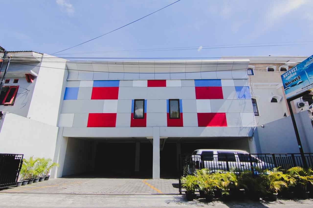 D'Paragon Upn Maguwo Extérieur photo