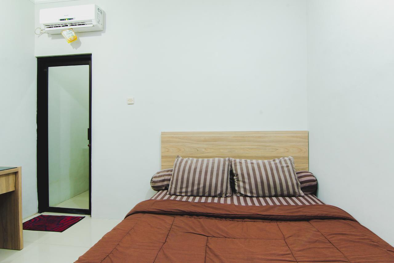 D'Paragon Upn Maguwo Extérieur photo